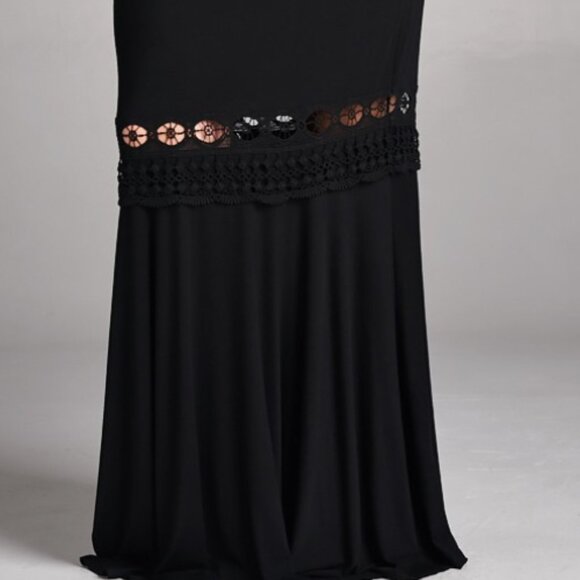 NEW Curvy Plus 1X-3X Stretchy Mermaid Lace Inset Maxi Skirt in Black - Picture 3 of 5